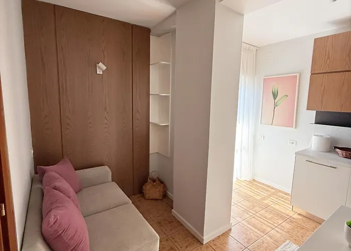 The Downtown Escape In The Heart Of * Тирана